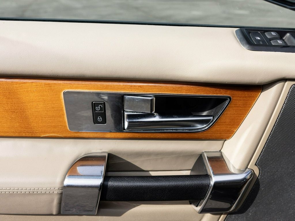 2011 Land Rover LR4 Custom, HSE, New Timing Chains, Johnson Rods, OEM Drop Hitch - 22936837 - 25