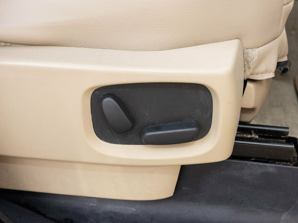 2011 Land Rover LR4 Custom, HSE, New Timing Chains, Johnson Rods, OEM Drop Hitch - 22936837 - 77