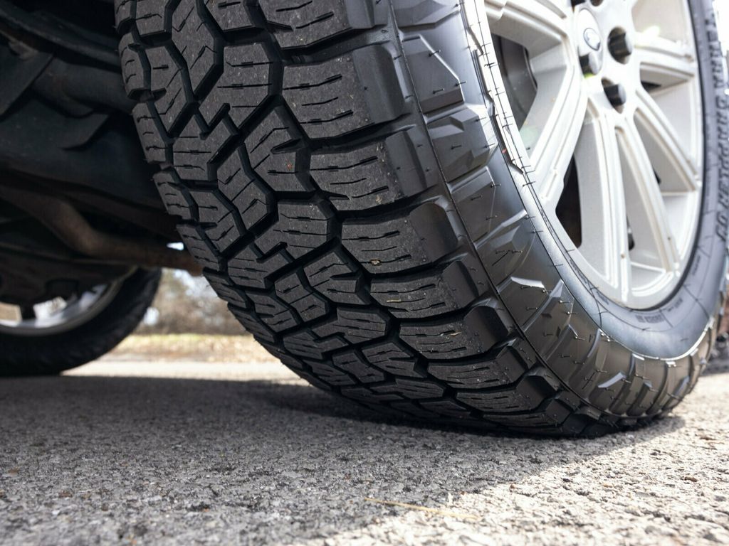 2011 Land Rover LR4 Custom, HSE, New Timing Chains, Johnson Rods, OEM Drop Hitch - 22936837 - 83