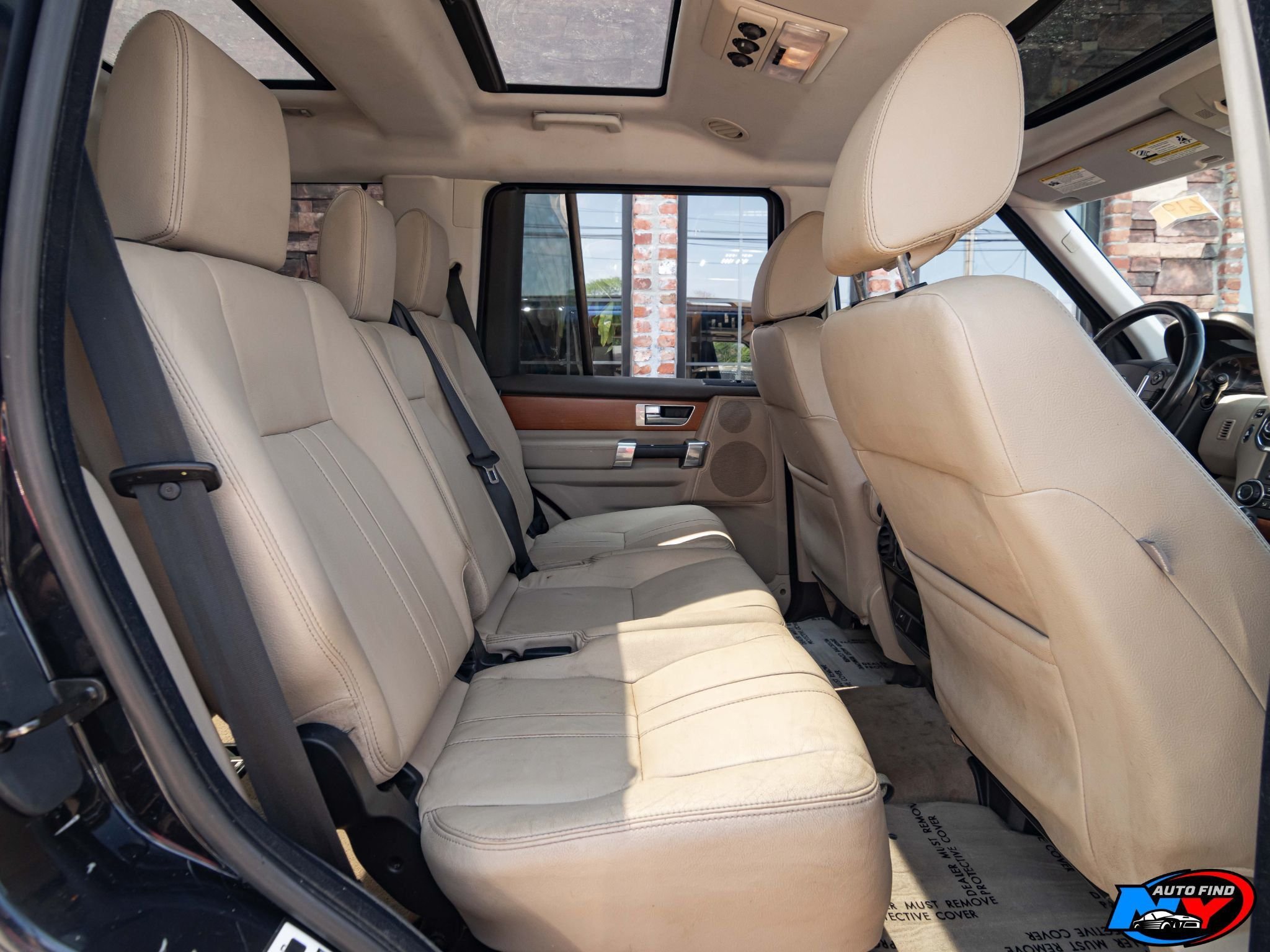 2011 Land Rover LR4 HSE photo 13