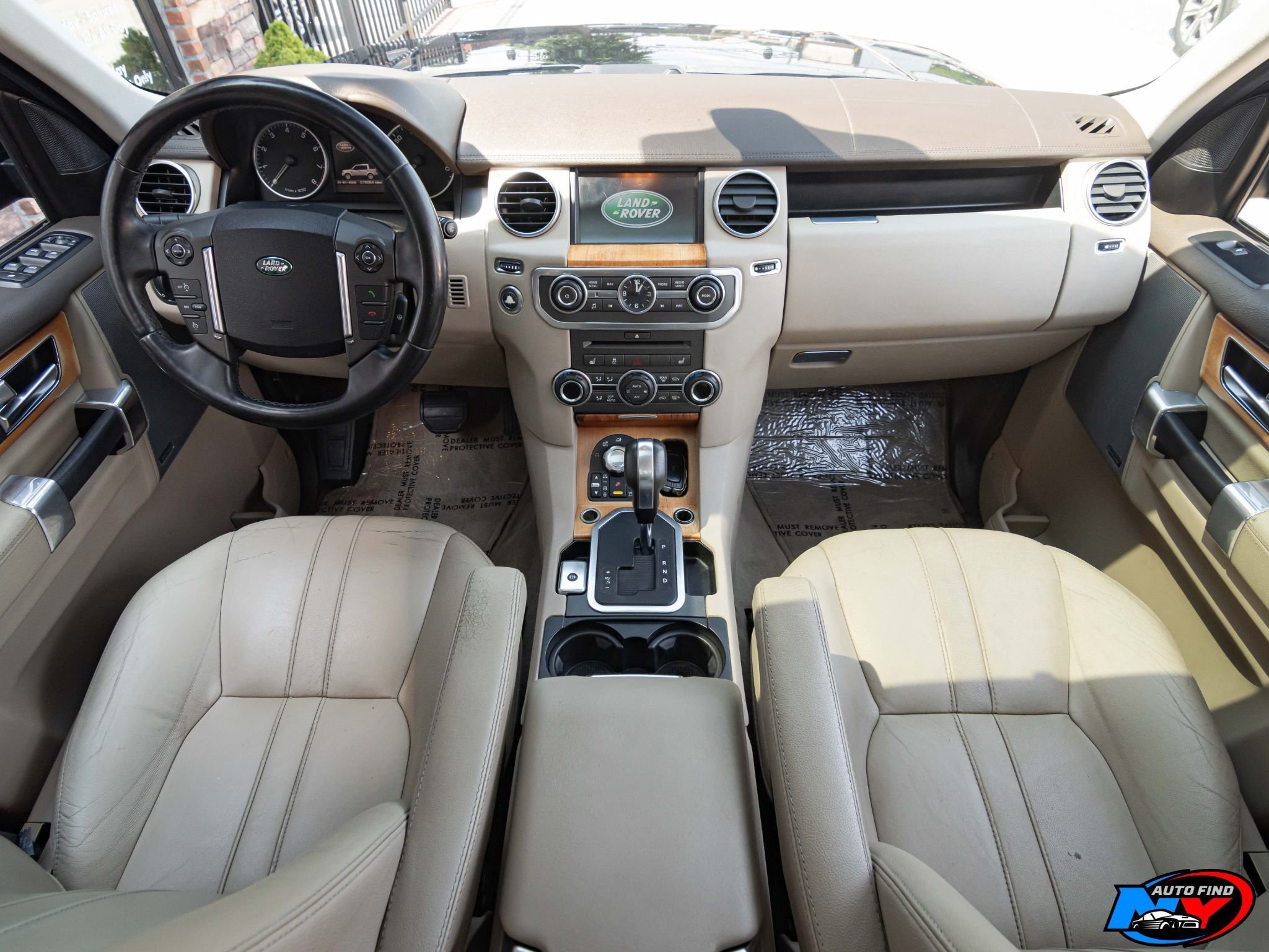 2011 Land Rover LR4 HSE photo 2