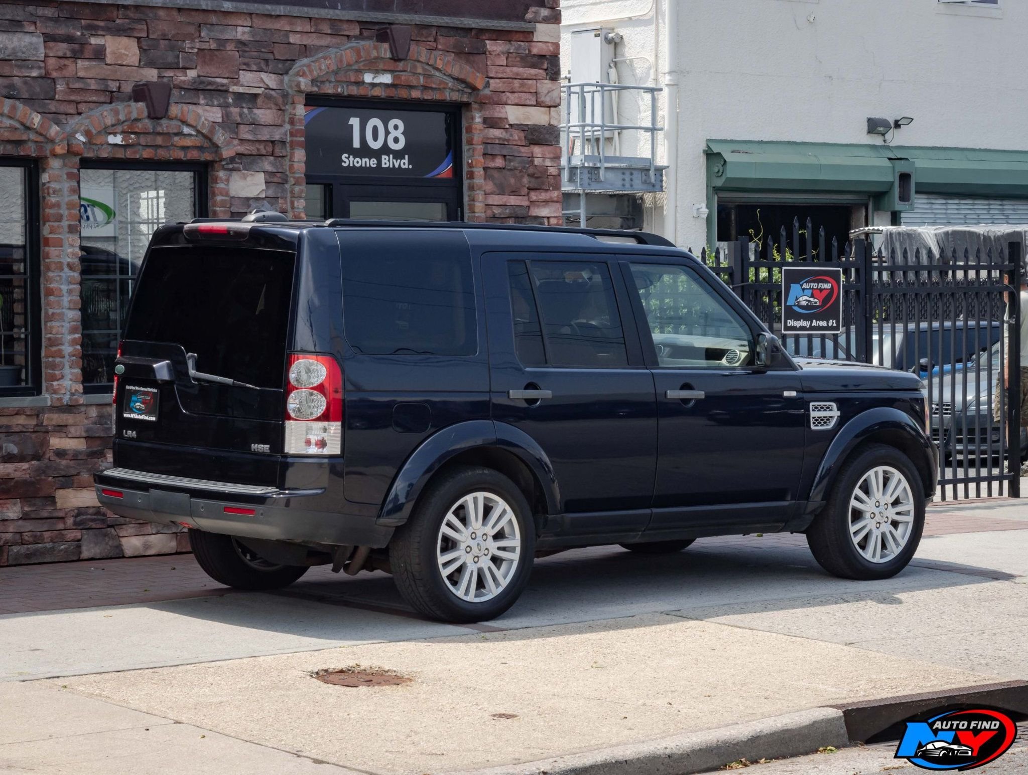 2011 Land Rover LR4 HSE photo 3