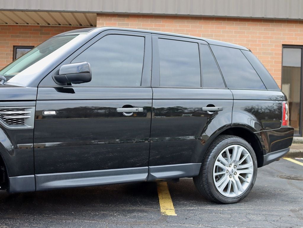 2011 Land Rover Range Rover Sport HSE LUX photo 2