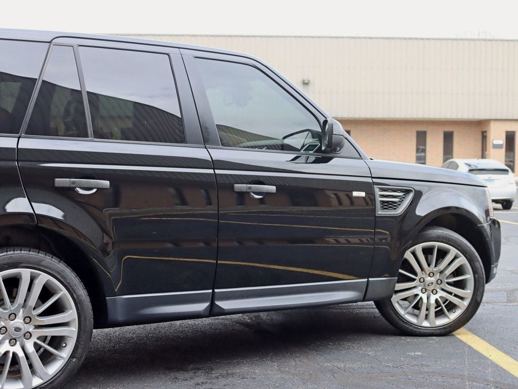 2011 Land Rover Range Rover Sport HSE LUX photo 4
