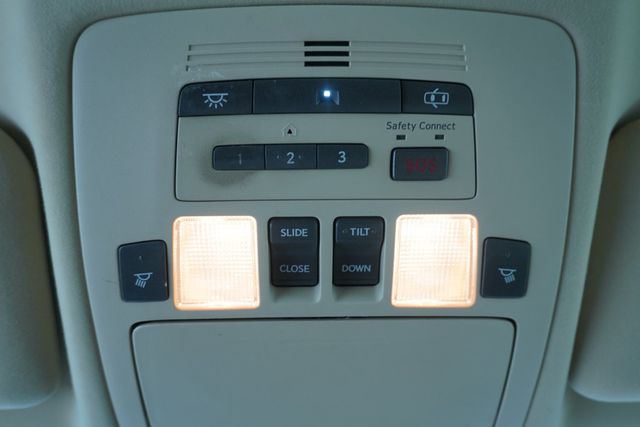 2011 Lexus ES 350 4dr Sedan - 23039886 - 17
