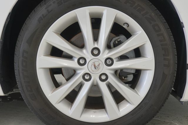 2011 Lexus ES 350 4dr Sedan - 23039886 - 22