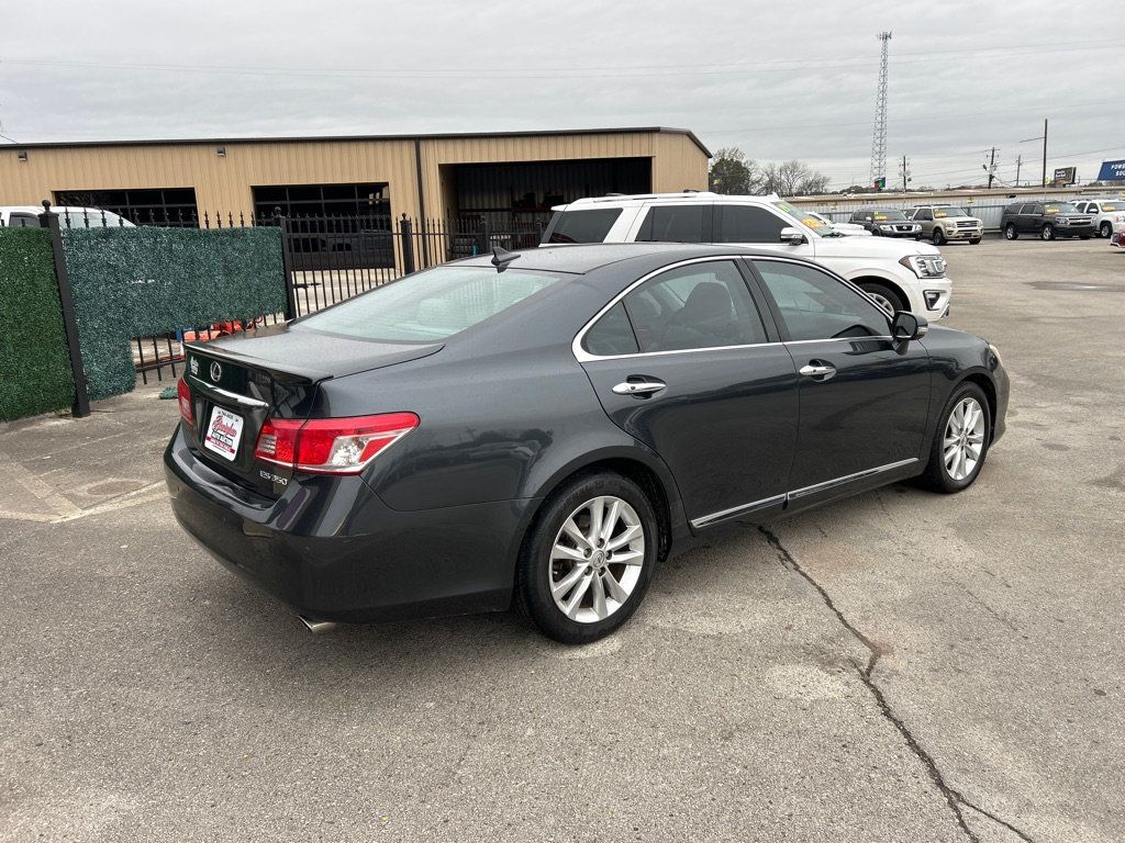 2011 Lexus ES 350 photo 3