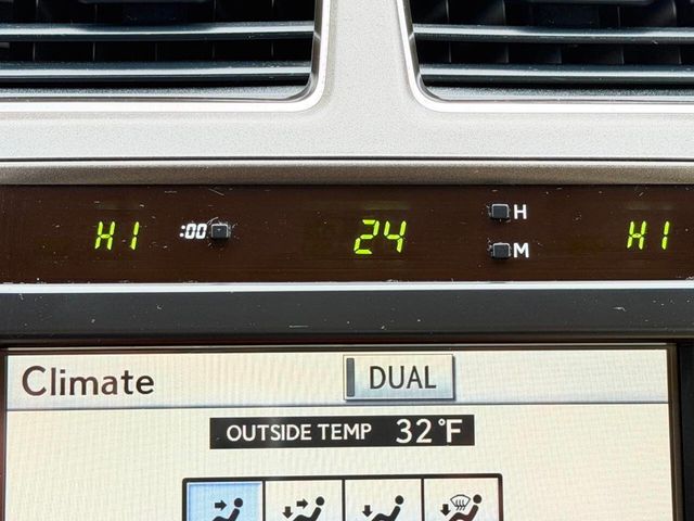 2011 Lexus ES 350 4dr Sedan - 22970617 - 38