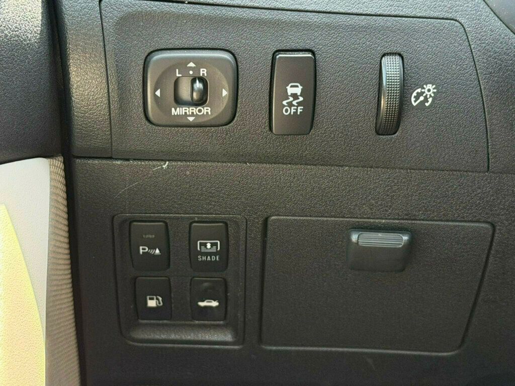 2011 Lexus ES 350 4dr Sedan - 22959430 - 34