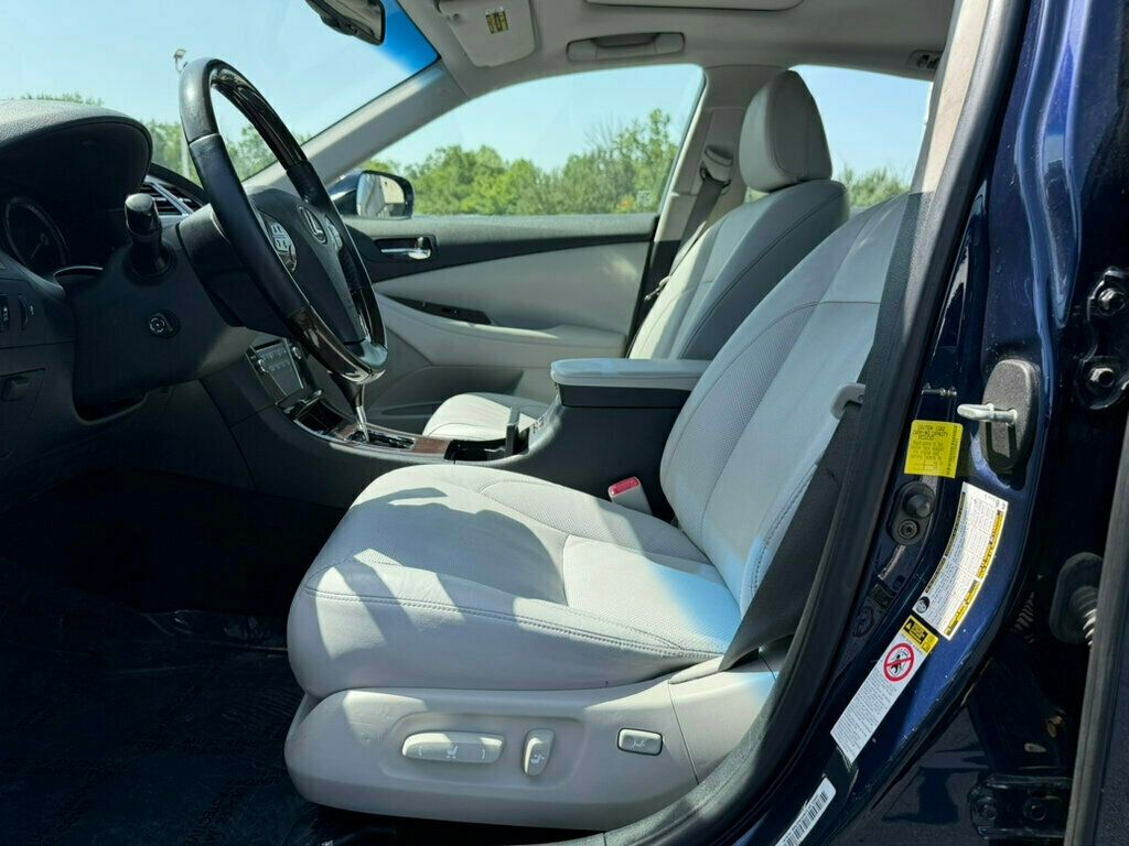 2011 Lexus ES 350 4dr Sedan - 22959430 - 36
