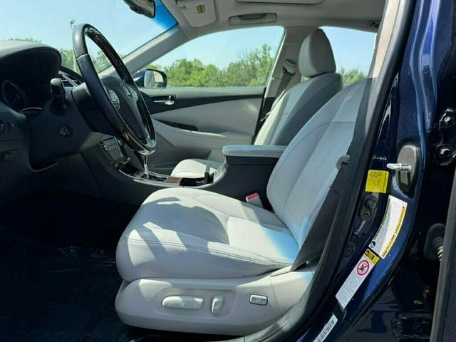 2011 Lexus ES 350 4dr Sedan - 22959430 - 36