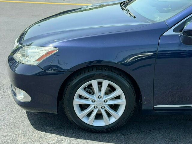2011 Lexus ES 350 4dr Sedan - 22959430 - 38