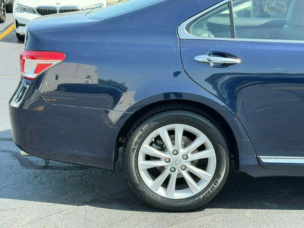2011 Lexus ES 350 4dr Sedan - 22959430 - 40