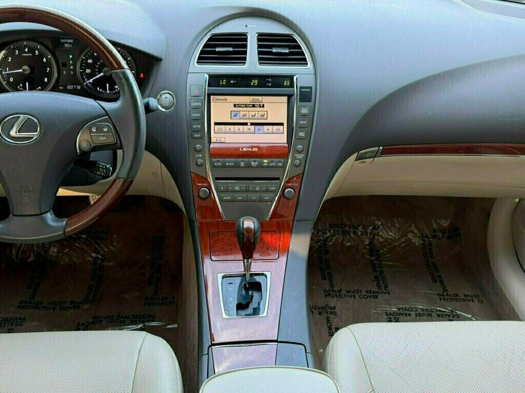 2011 Lexus ES 350 4dr Sedan - 23037133 - 22