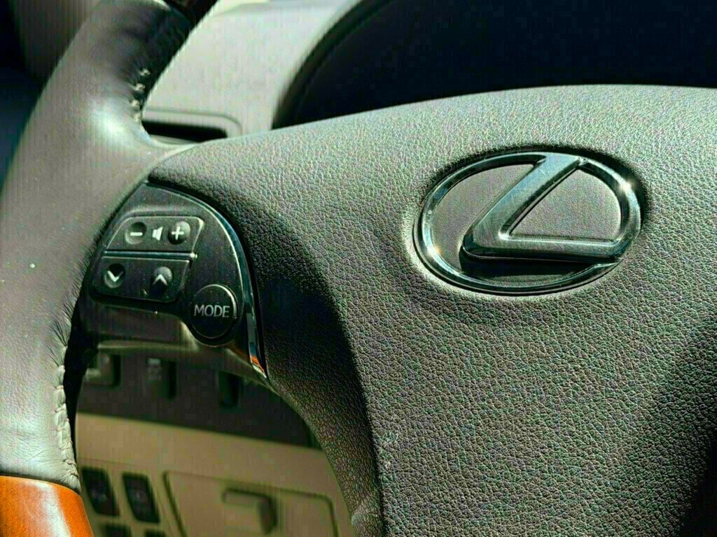 2011 Lexus ES 350 4dr Sedan - 23037133 - 27