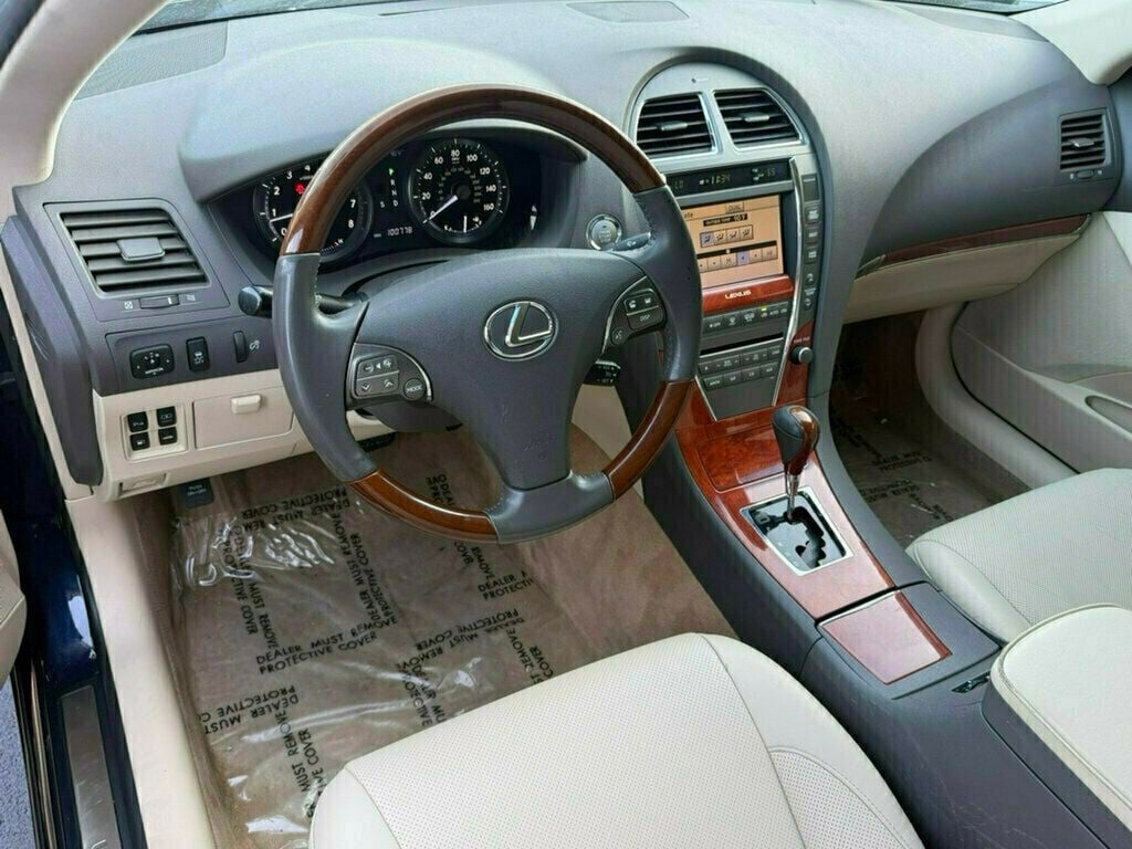 2011 Lexus ES 350 4dr Sedan - 23037133 - 8