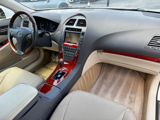 2011 Lexus ES 350 4dr Sedan - 23005991 - 18