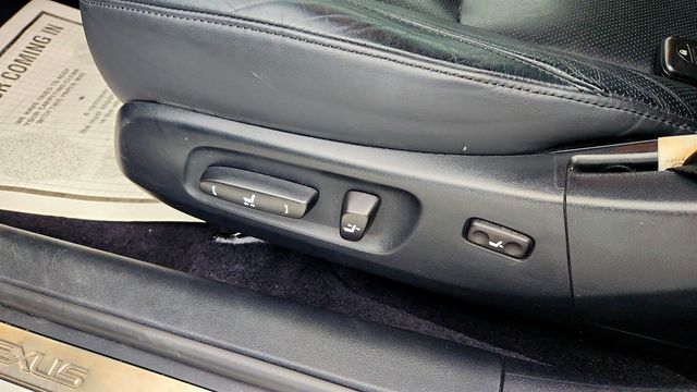 2011 Lexus ES 350 4dr Sedan w/ Heated & Ventilated Seats, Intuitive Parking Assist - 23003588 - 11