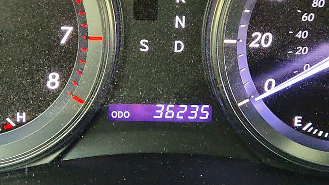 2011 Lexus ES 350 4dr Sedan w/ Heated & Ventilated Seats, Intuitive Parking Assist - 23003588 - 15