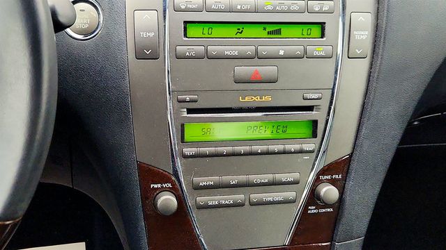 2011 Lexus ES 350 4dr Sedan w/ Heated & Ventilated Seats, Intuitive Parking Assist - 23003588 - 18