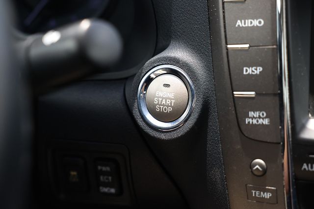 2011 Lexus IS 250 4dr Sport Sedan Automatic AWD - 23029350 - 32