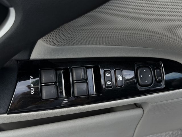 2011 Lexus IS 250 Base Trim - 23068948 - 10