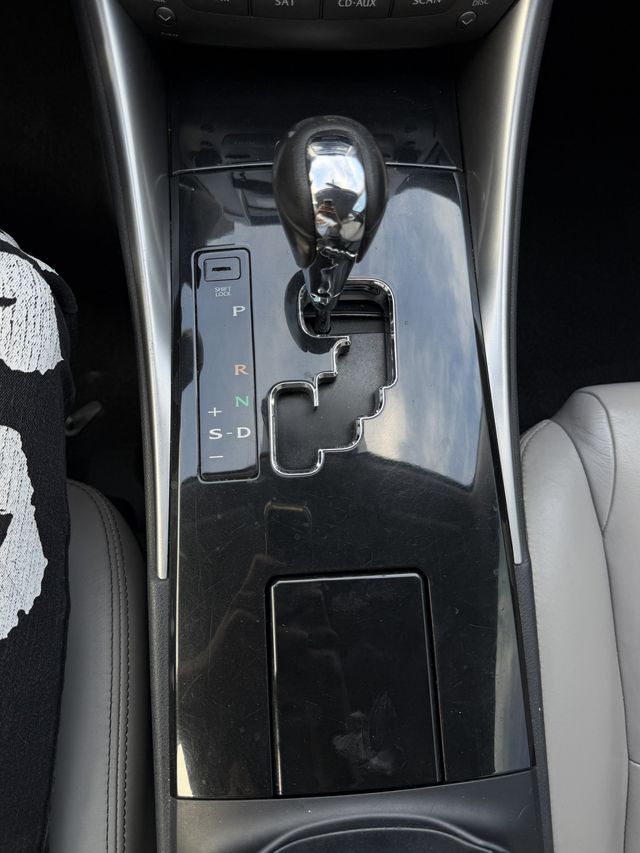 2011 Lexus IS 250 Base Trim - 23068948 - 17