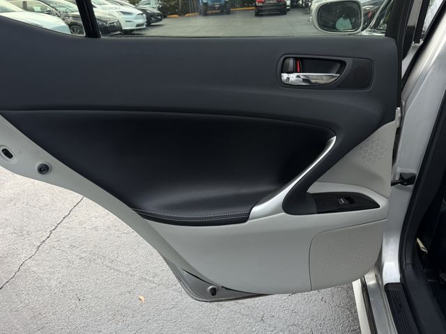 2011 Lexus IS 250 Base Trim - 23068948 - 20
