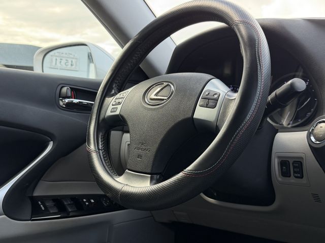 2011 Lexus IS 250 Base Trim - 23068948 - 28