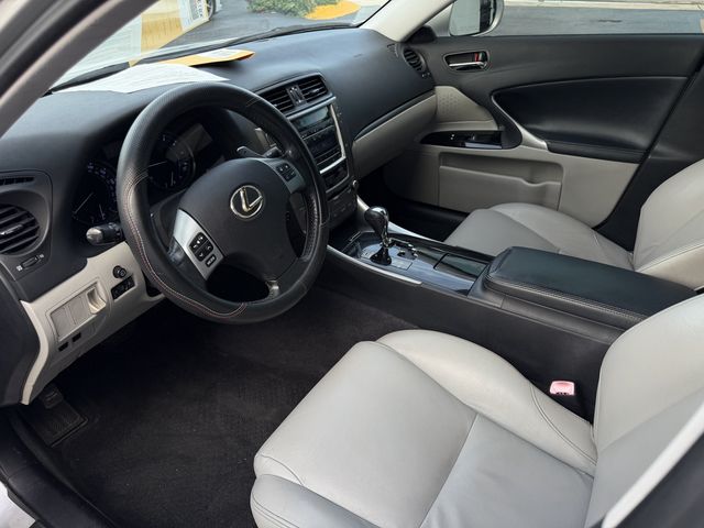 2011 Lexus IS 250 Base Trim - 23068948 - 7