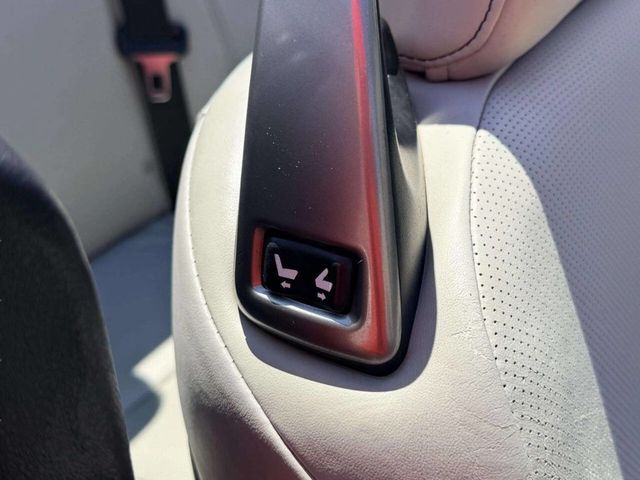 2011 Lexus IS 250C 2dr Convertible Automatic - 23045957 - 29