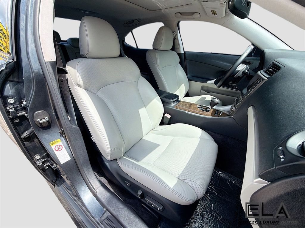 2011 Lexus IS 350 4dr Sedan RWD - 23041741 - 30