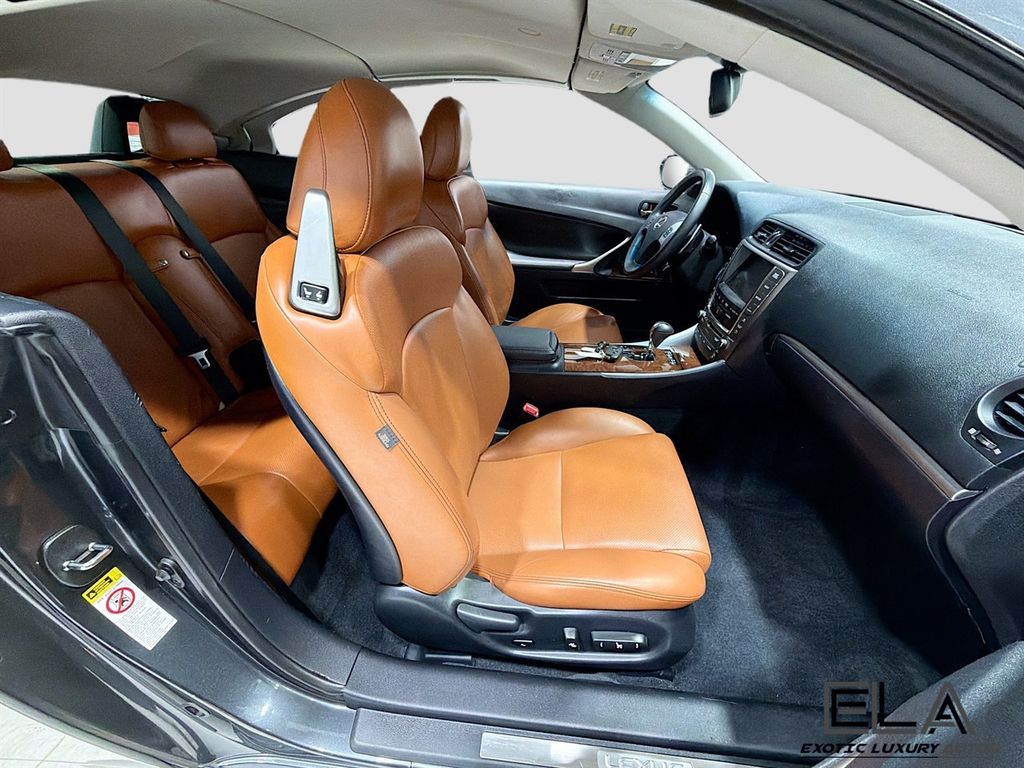 2011 Lexus IS 350C 2dr Convertible - 23001136 - 35