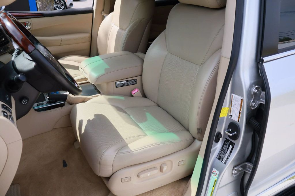 2011 Lexus LX 2011 LX 570, V8, NAVI, MARK LEVINSON, 3RD ROW, SUNROOF, HID LTS! - 22835219 - 20