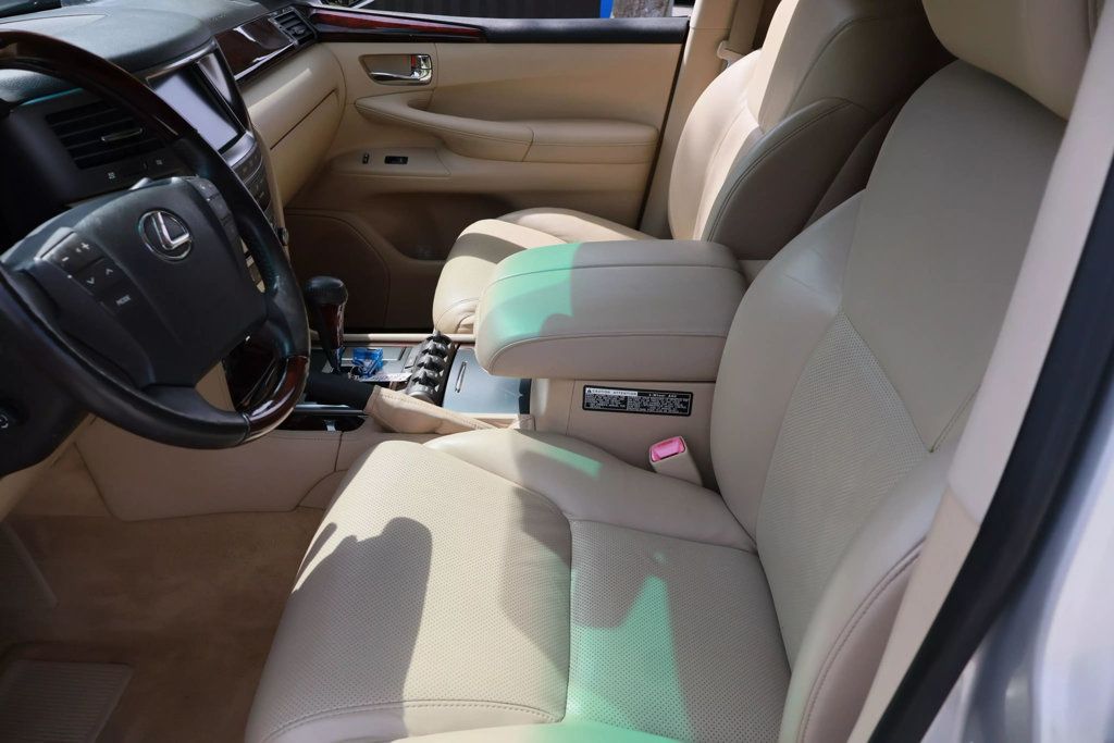 2011 Lexus LX 2011 LX 570, V8, NAVI, MARK LEVINSON, 3RD ROW, SUNROOF, HID LTS! - 22835219 - 21