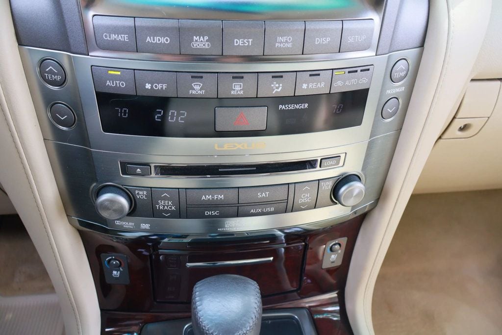 2011 Lexus LX 2011 LX 570, V8, NAVI, MARK LEVINSON, 3RD ROW, SUNROOF, HID LTS! - 22835219 - 26