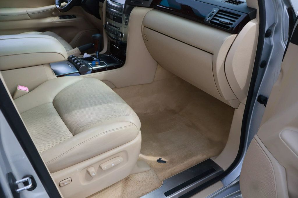 2011 Lexus LX 2011 LX 570, V8, NAVI, MARK LEVINSON, 3RD ROW, SUNROOF, HID LTS! - 22835219 - 32