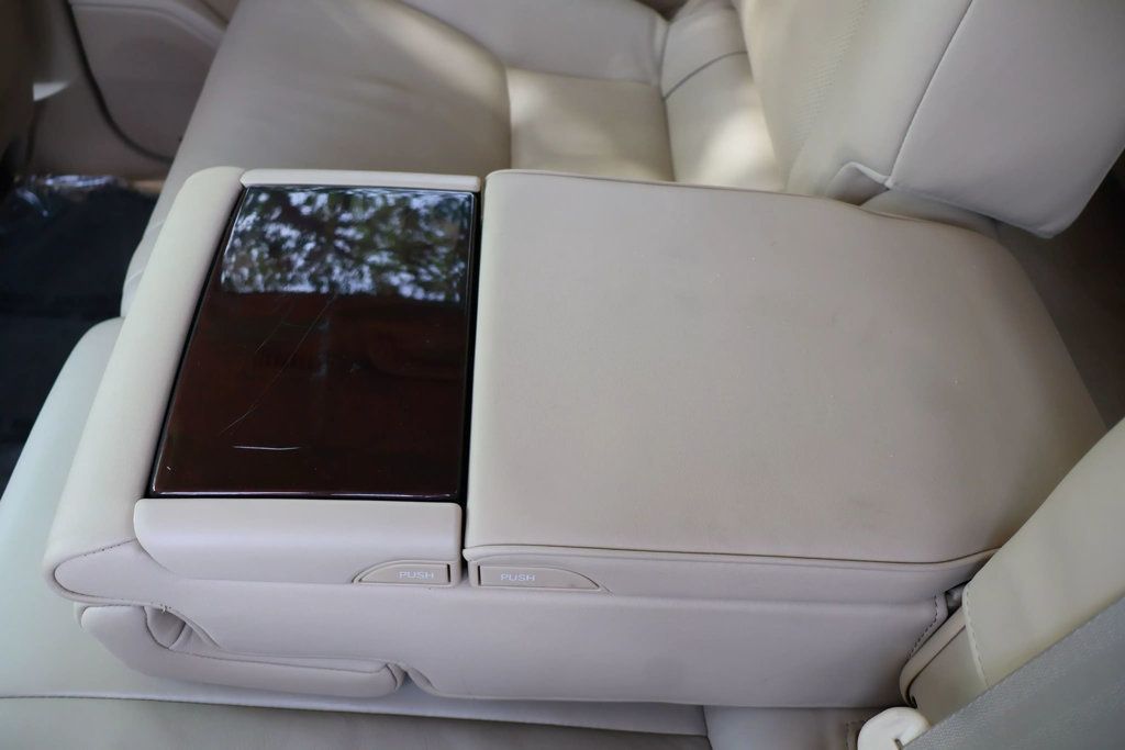 2011 Lexus LX 2011 LX 570, V8, NAVI, MARK LEVINSON, 3RD ROW, SUNROOF, HID LTS! - 22835219 - 38