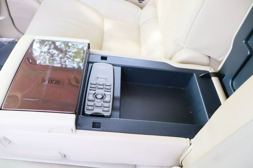 2011 Lexus LX 2011 LX 570, V8, NAVI, MARK LEVINSON, 3RD ROW, SUNROOF, HID LTS! - 22835219 - 39