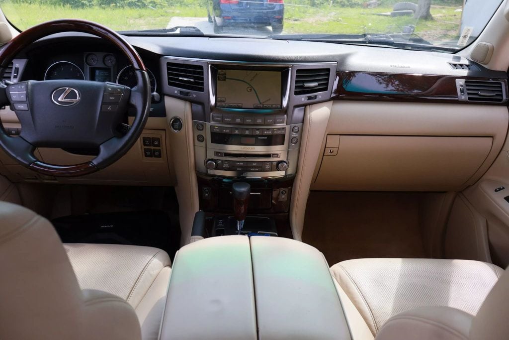 2011 Lexus LX 2011 LX 570, V8, NAVI, MARK LEVINSON, 3RD ROW, SUNROOF, HID LTS! - 22835219 - 43