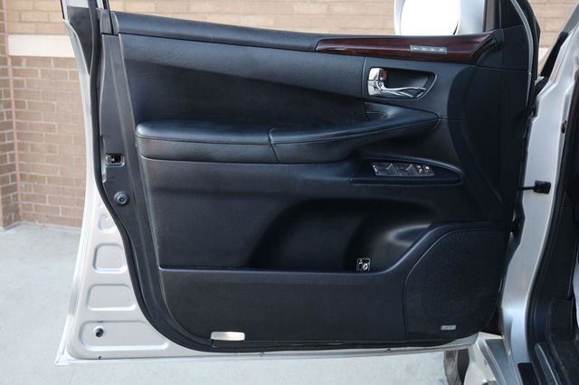 2011 Lexus LX 570  - 23096806 - 13