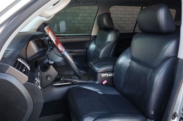 2011 Lexus LX 570  - 23096806 - 16