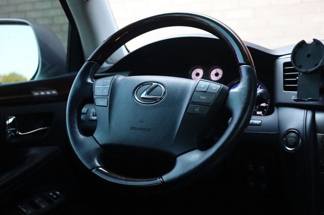 2011 Lexus LX 570  - 23096806 - 30