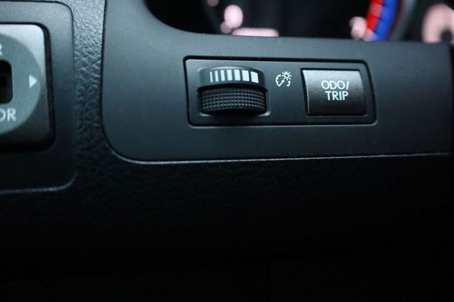 2011 Lexus LX 570  - 23096806 - 36