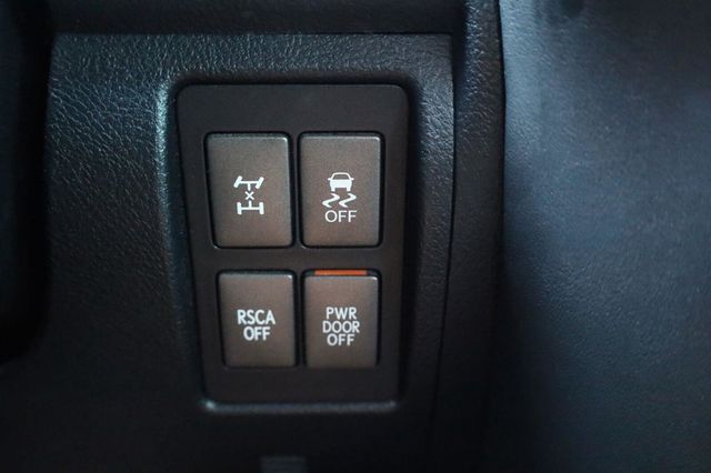 2011 Lexus LX 570  - 23096806 - 37