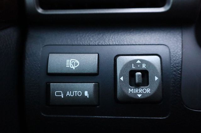 2011 Lexus LX 570  - 23096806 - 38