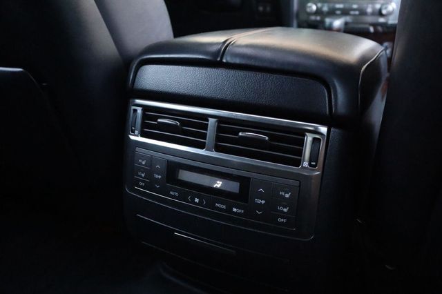 2011 Lexus LX 570  - 23096806 - 41
