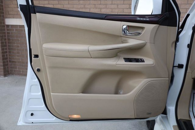 2011 Lexus LX 570  - 23101482 - 15