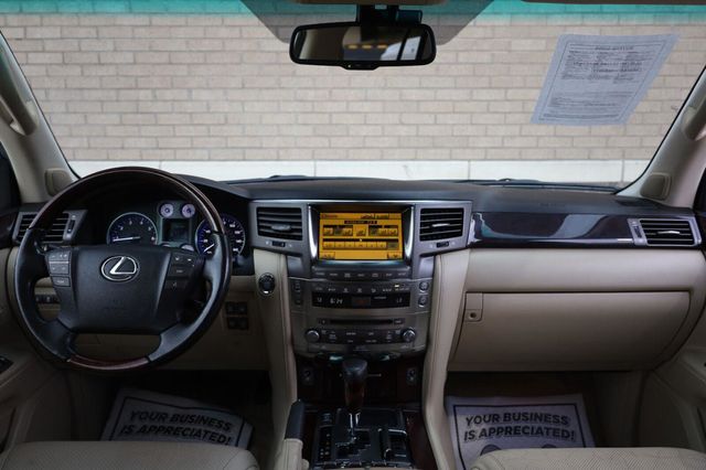 2011 Lexus LX 570  - 23101482 - 33
