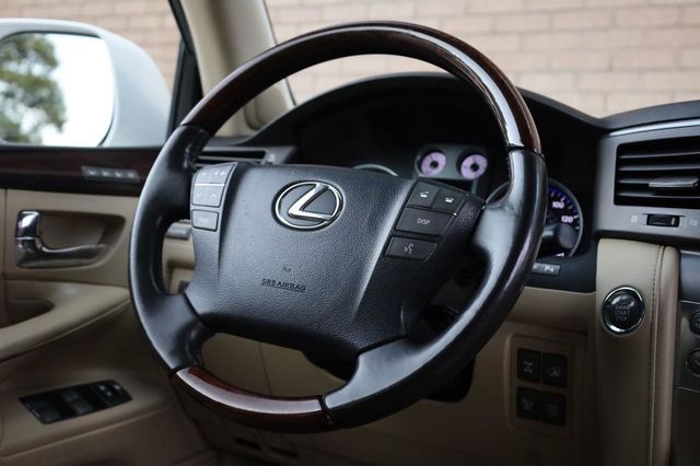 2011 Lexus LX 570  - 23101482 - 35